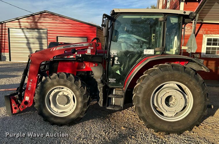 image for item DR2742 2019 Massey Ferguson 4707NC4 MFWD tractor