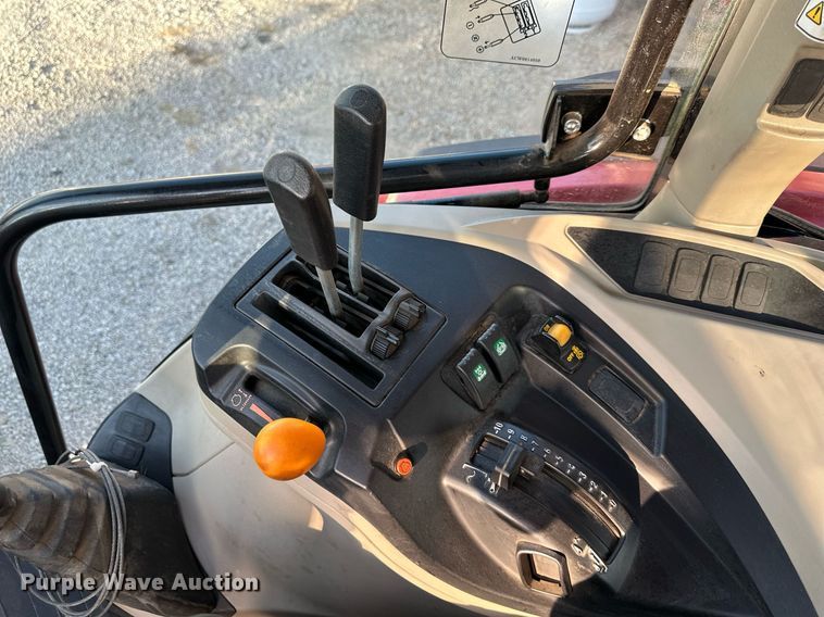 image for item DR2742 2019 Massey Ferguson 4707NC4 MFWD tractor