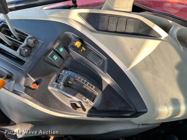 image for item DR2742 2019 Massey Ferguson 4707NC4 MFWD tractor