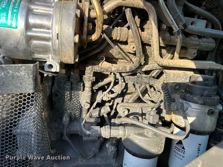 image for item DR2742 2019 Massey Ferguson 4707NC4 MFWD tractor