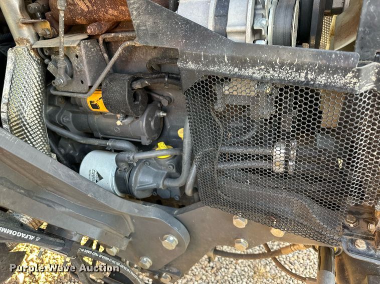 image for item DR2742 2019 Massey Ferguson 4707NC4 MFWD tractor