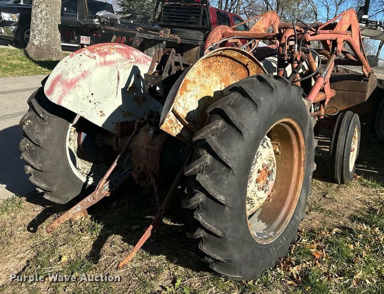 image for item DS3259 Ford Power Master 801 tractor