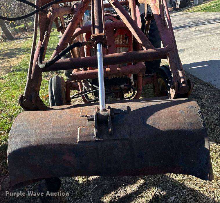 image for item DS3259 Ford Power Master 801 tractor