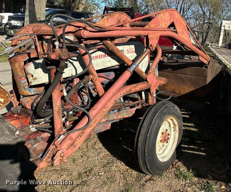 image for item DS3259 Ford Power Master 801 tractor