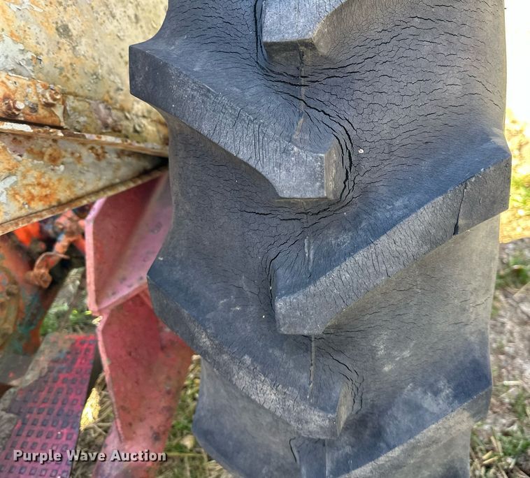 image for item DS3259 Ford Power Master 801 tractor