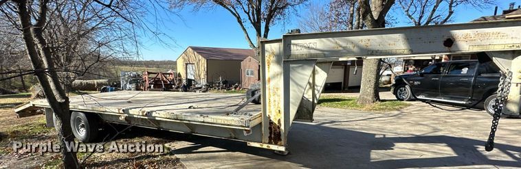 image for item DS3260 2001 Titan equipment trailer