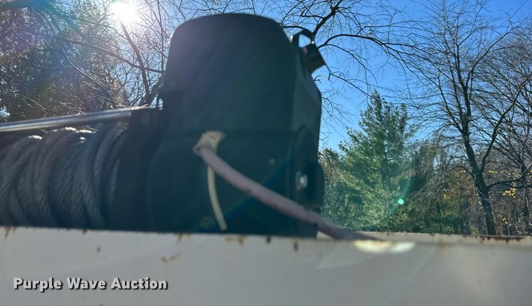 image for item DS3260 2001 Titan equipment trailer