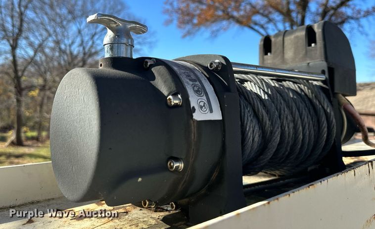 image for item DS3260 2001 Titan equipment trailer