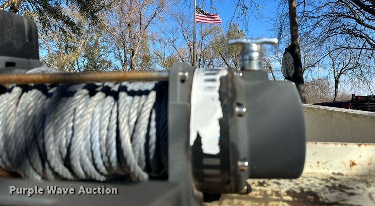 image for item DS3260 2001 Titan equipment trailer