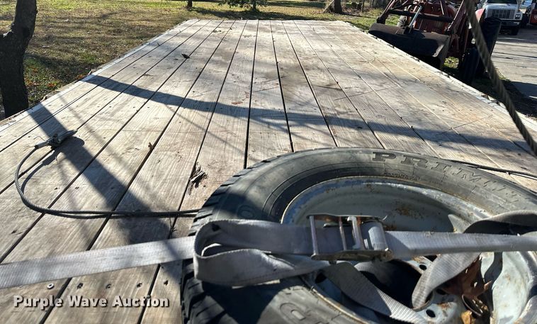 image for item DS3260 2001 Titan equipment trailer