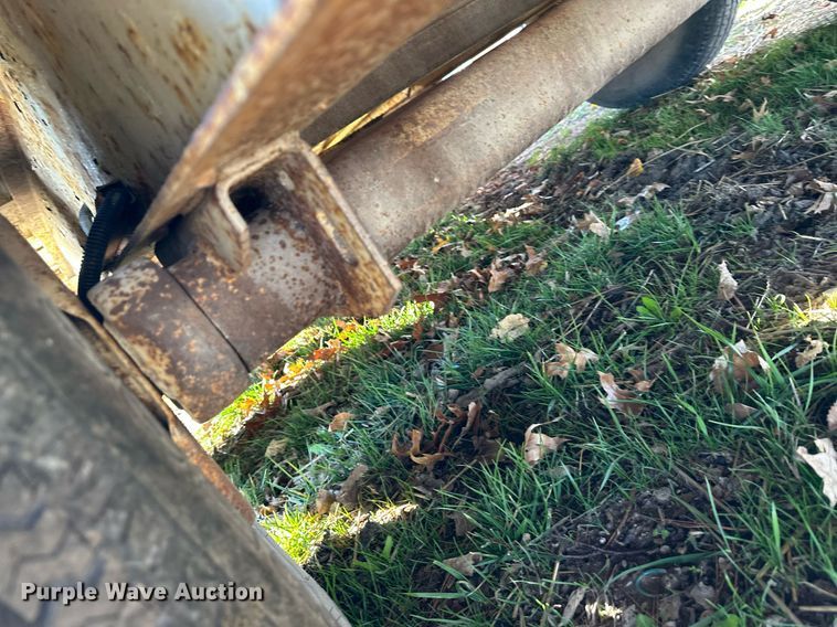 image for item DS3260 2001 Titan equipment trailer