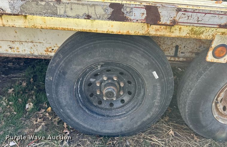 image for item DS3260 2001 Titan equipment trailer