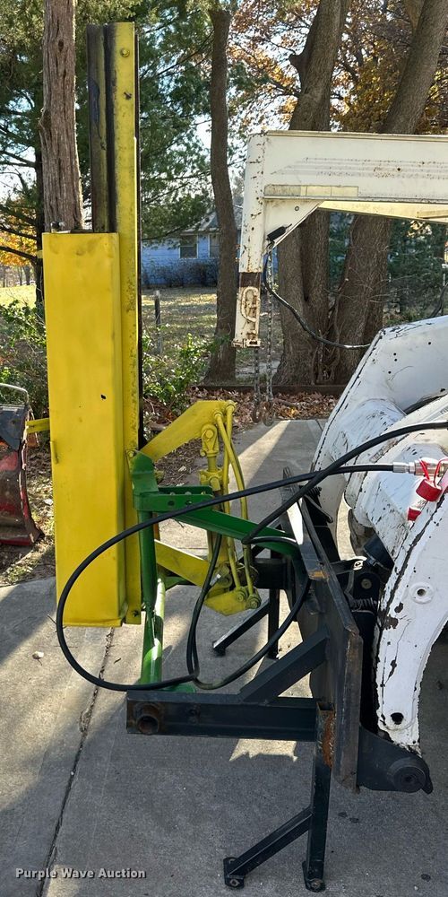 image for item DS3261 John Deere TY8629 skid steer post driver