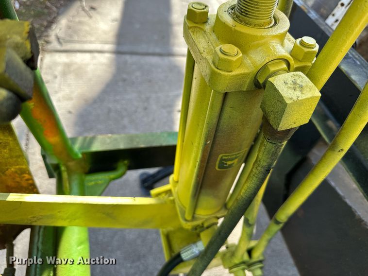 image for item DS3261 John Deere TY8629 skid steer post driver