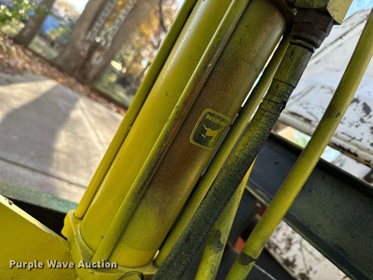 image for item DS3261 John Deere TY8629 skid steer post driver