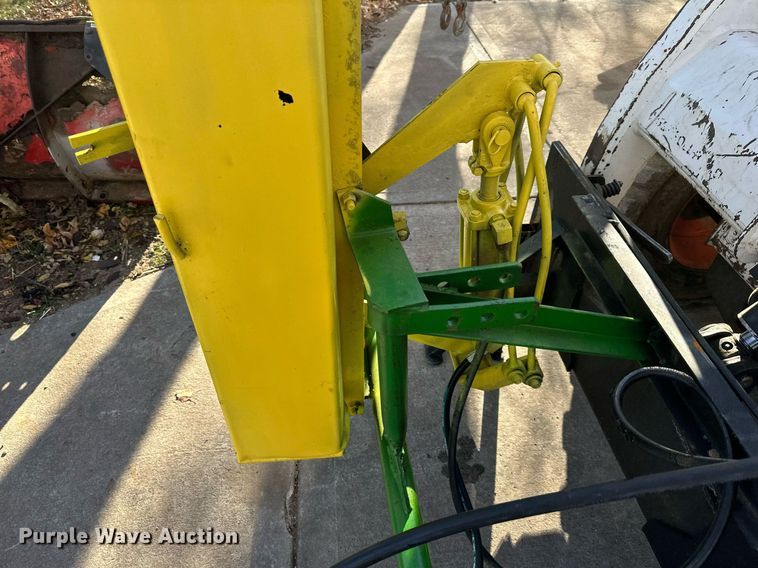 image for item DS3261 John Deere TY8629 skid steer post driver