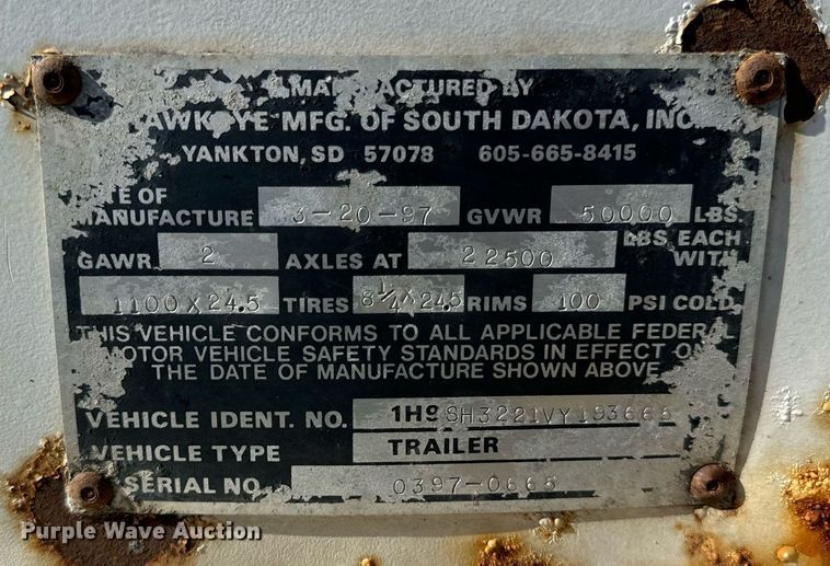 image for item DT2137 1997 Dakota  grain trailer