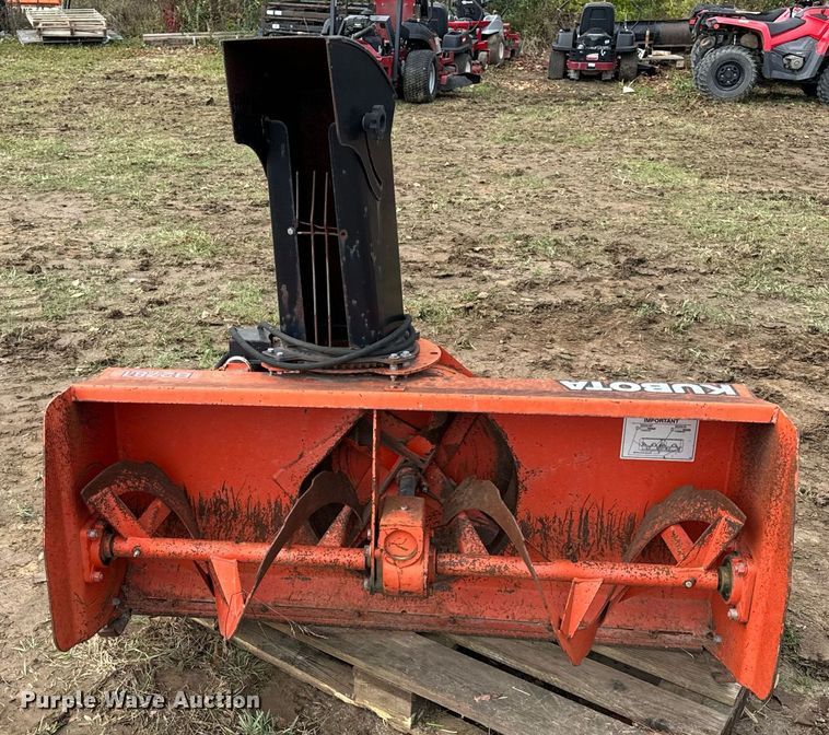 image for item DT2154 Kubota  B2781 snow blower