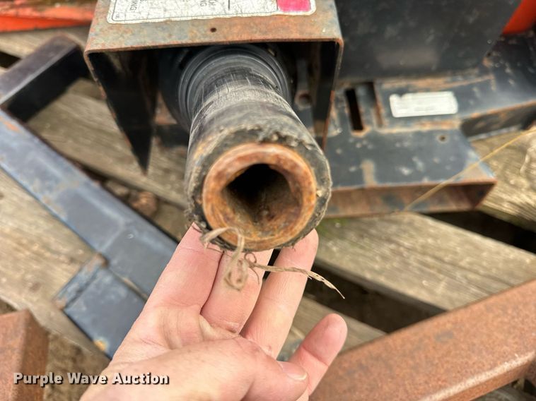 image for item DT2154 Kubota  B2781 snow blower