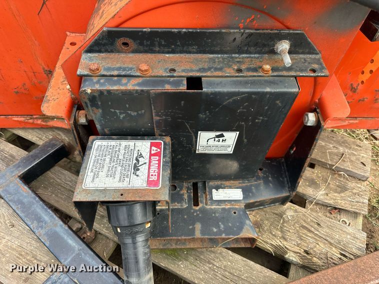 image for item DT2154 Kubota  B2781 snow blower