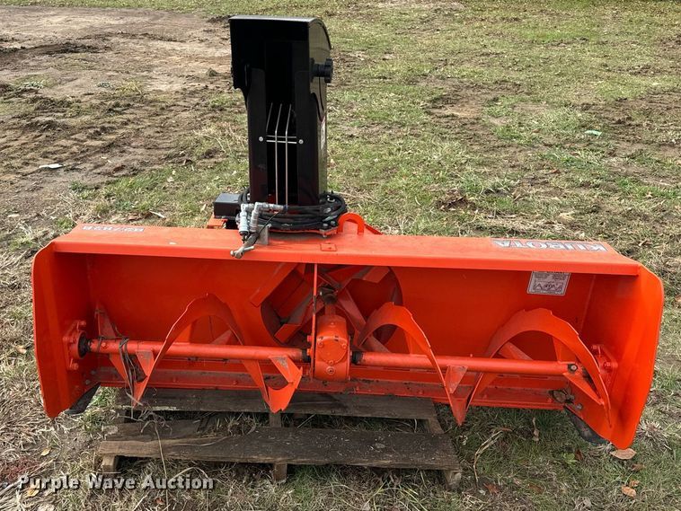 image for item DT2155 Kubota  B2782 snow blower