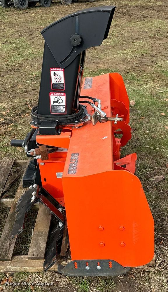 image for item DT2155 Kubota  B2782 snow blower