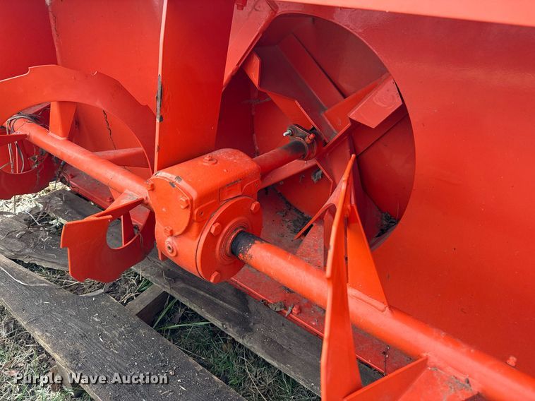 image for item DT2155 Kubota  B2782 snow blower