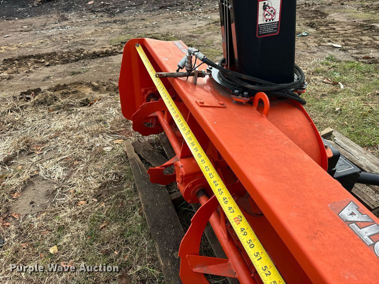 image for item DT2155 Kubota  B2782 snow blower