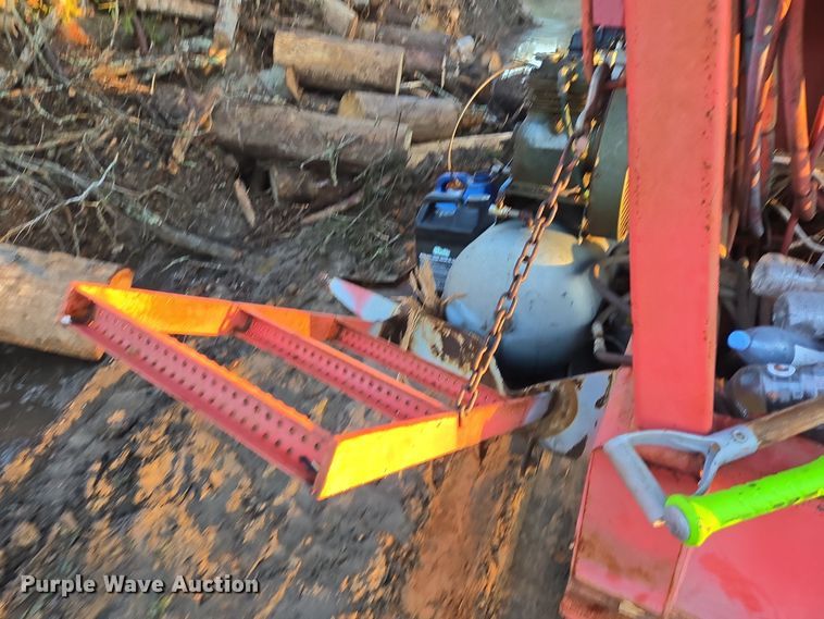 image for item DT5337 1999 Morbark tub grinder