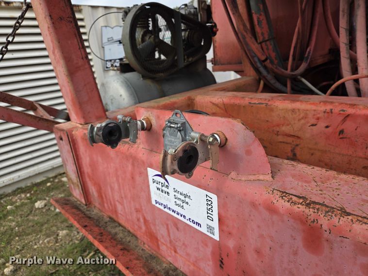 image for item DT5337 1999 Morbark tub grinder