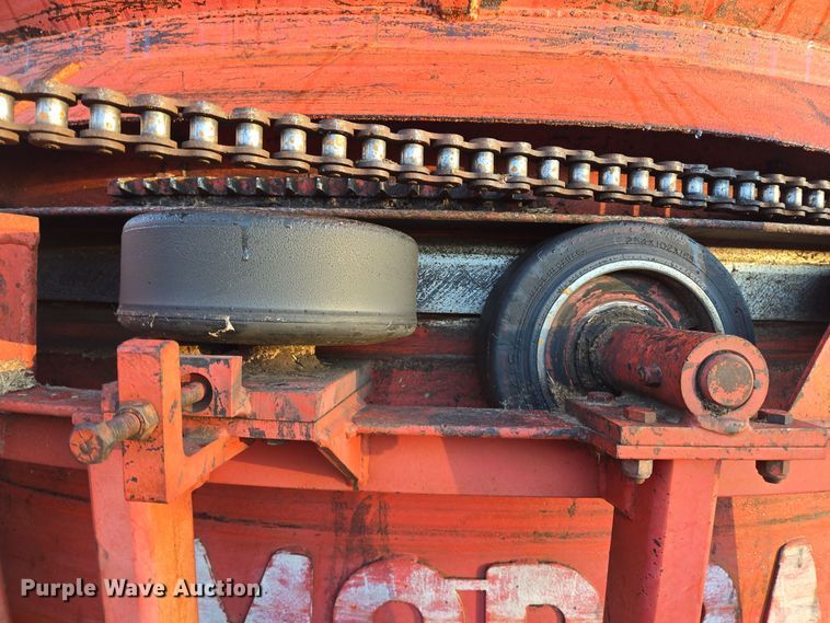 image for item DT5337 1999 Morbark tub grinder