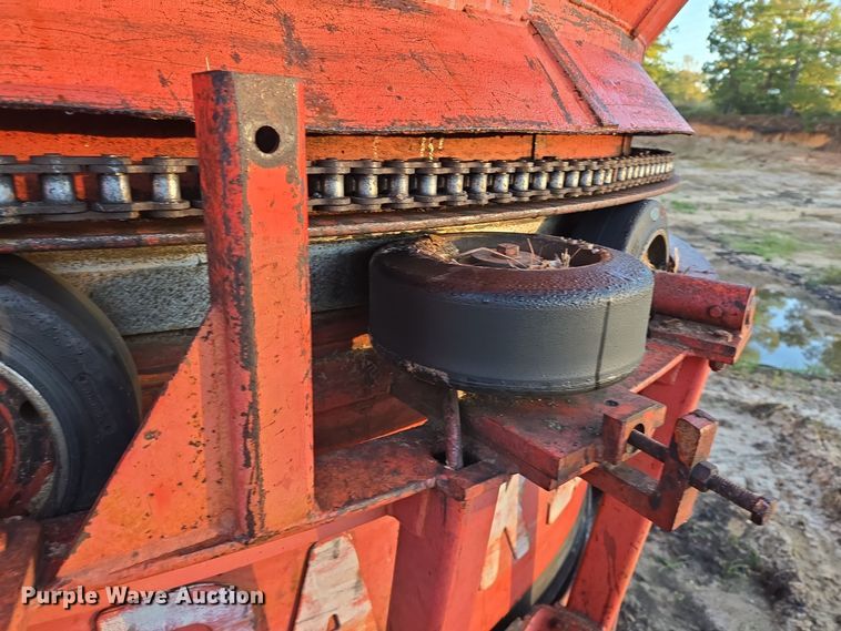 image for item DT5337 1999 Morbark tub grinder