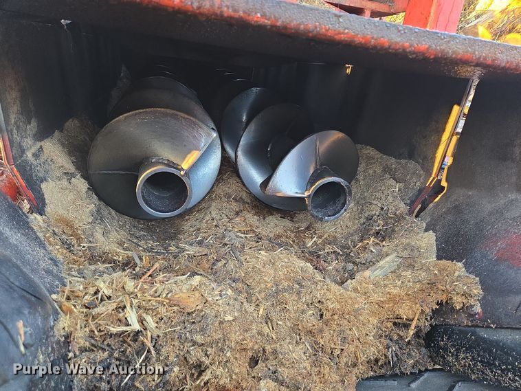 image for item DT5337 1999 Morbark tub grinder