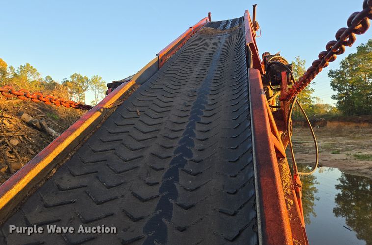 image for item DT5337 1999 Morbark tub grinder