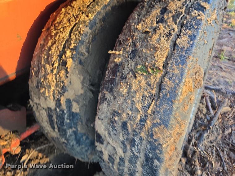 image for item DT5337 1999 Morbark tub grinder