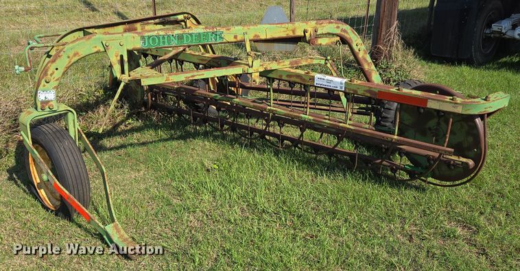 image for item DT5350 John Deere hay rake