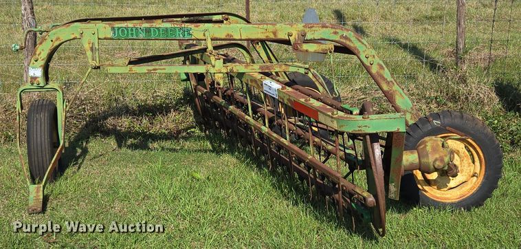 image for item DT5350 John Deere hay rake