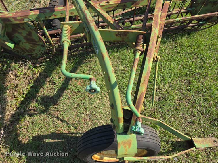 image for item DT5350 John Deere hay rake