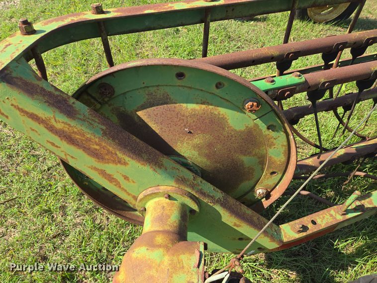 image for item DT5350 John Deere hay rake