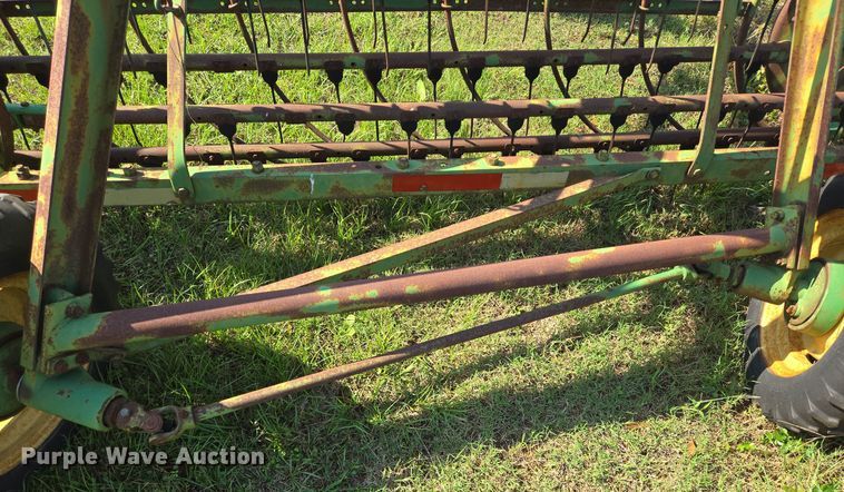 image for item DT5350 John Deere hay rake