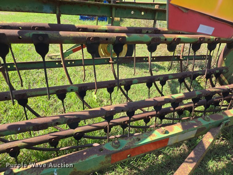 image for item DT5350 John Deere hay rake