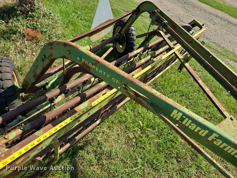 image for item DT5350 John Deere hay rake