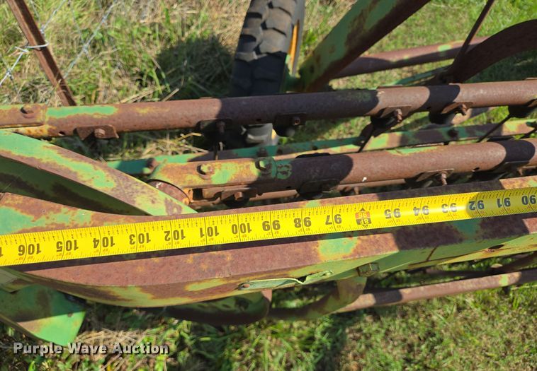 image for item DT5350 John Deere hay rake
