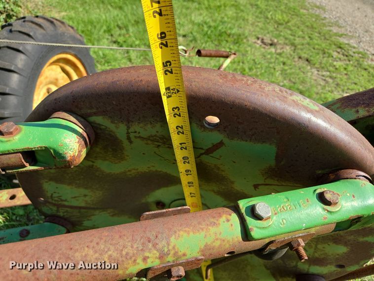 image for item DT5350 John Deere hay rake