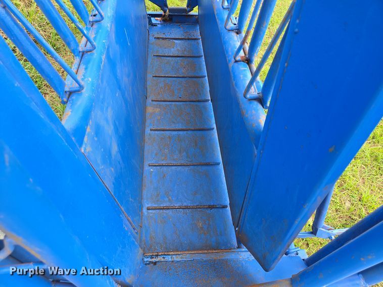 image for item DT5351 Priefert 81 squeeze chute