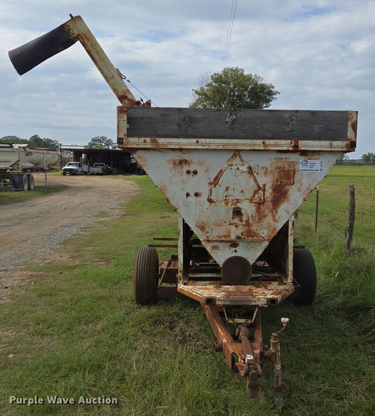 image for item DT5352 Feed wagon