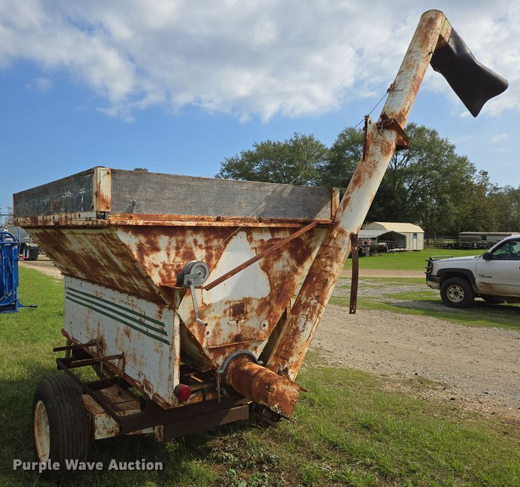 image for item DT5352 Feed wagon