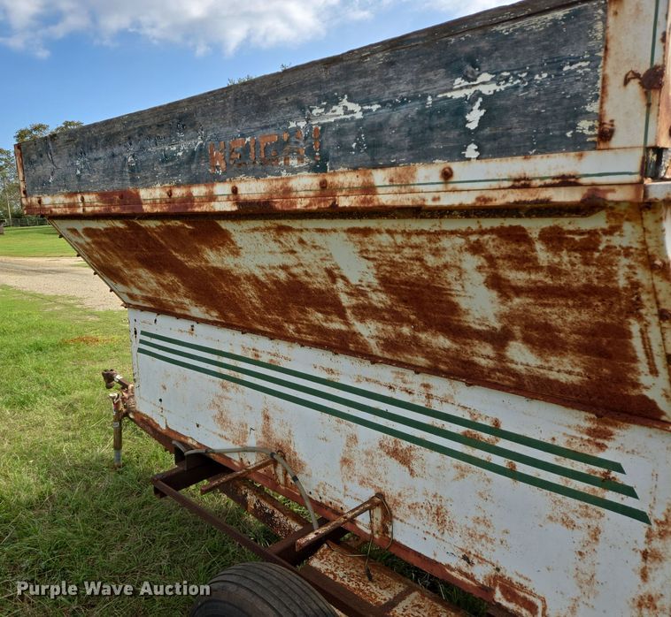 image for item DT5352 Feed wagon