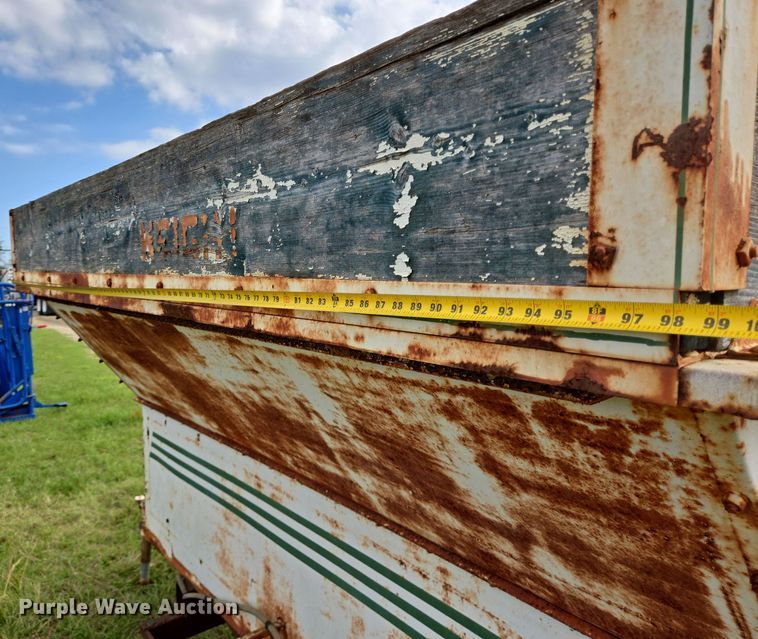 image for item DT5352 Feed wagon