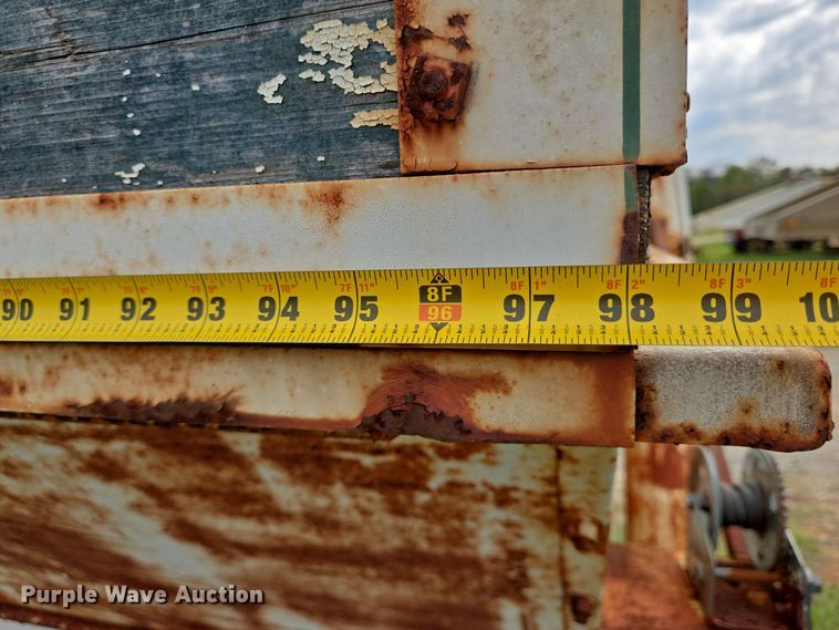 image for item DT5352 Feed wagon